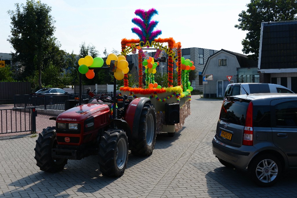 ../Images/Zomercarnaval Noordwijkerhout 2016 001.jpg